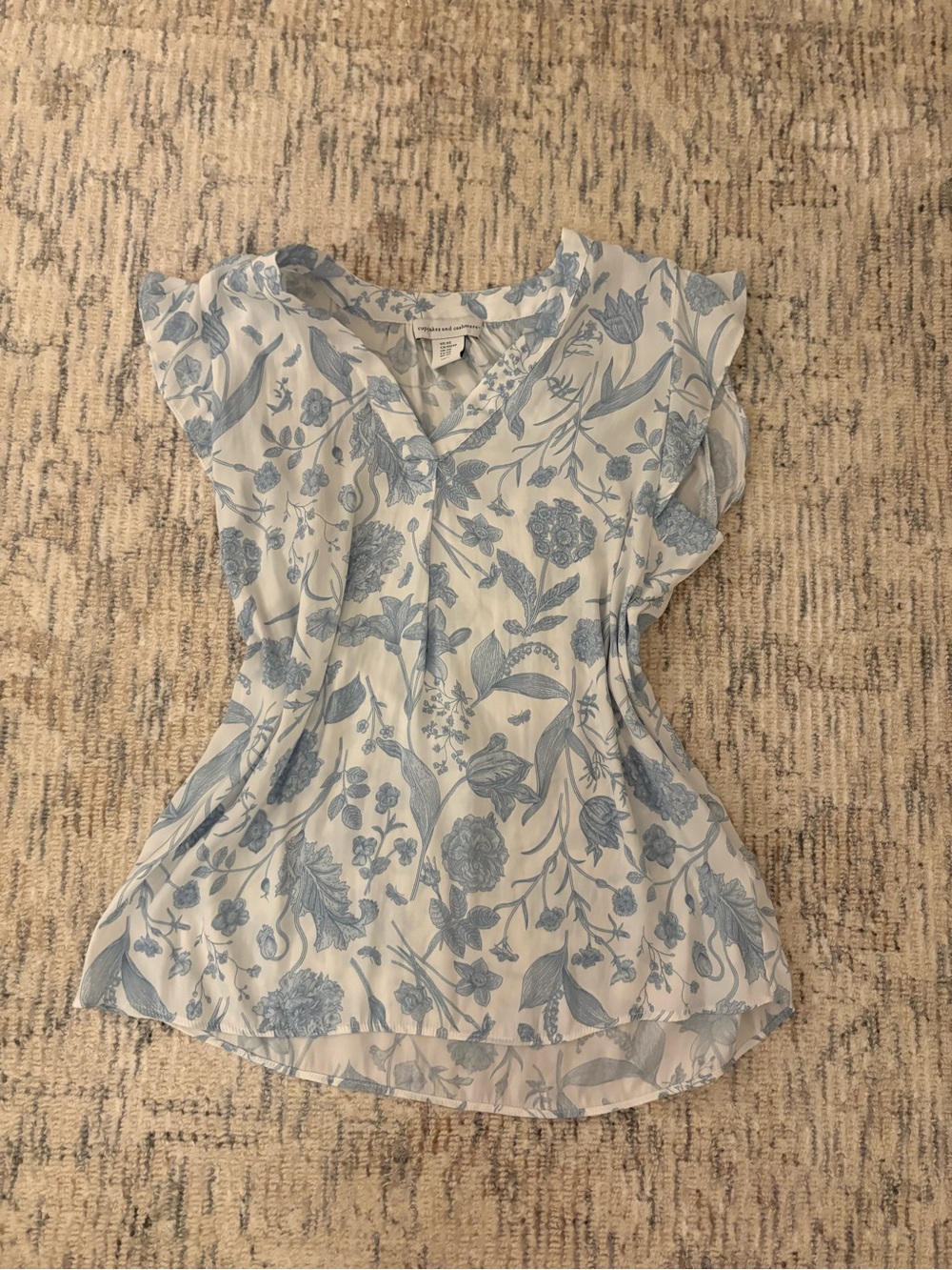 Cupcakes and Cashmere Sleeveless V-Neck Floral Tank Top - Light Blue Floral